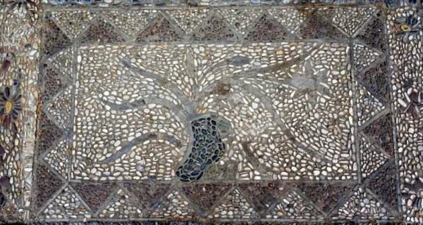 游客抠走故宫石子抓了没？