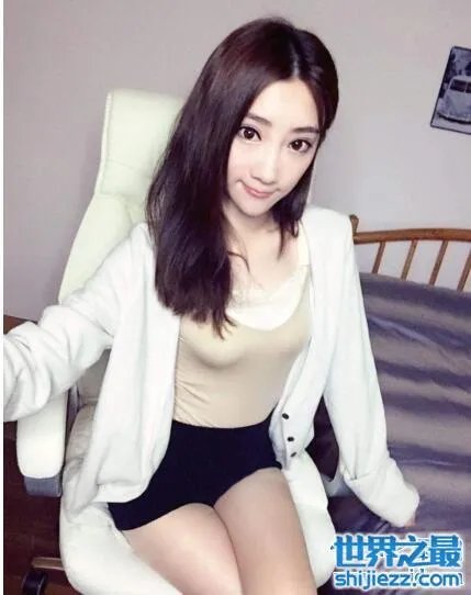 斗鱼mini近期私房照公开,胸部傲人身材好到爆炸