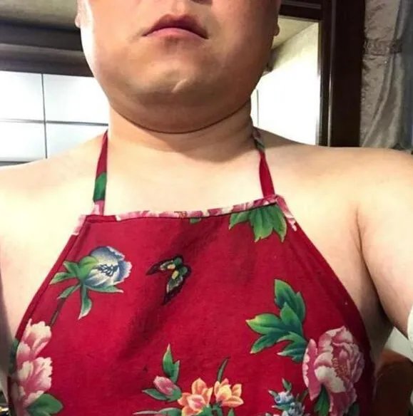 岳云鹏发的辣眼自拍是什么样的？