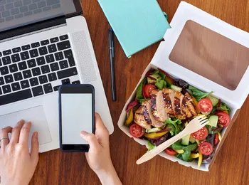 芙丽芳丝freeplus滋肤夜用新生保湿眼霜试用心得