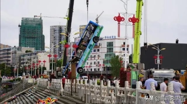 贵州公交坠湖,司机蓄意报复社会,这样的悲剧能否避免?
