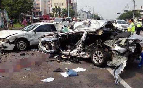 教练出车祸2名学员身亡事件，事情的原委是什么？