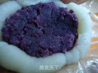 紫薯冰皮月饼