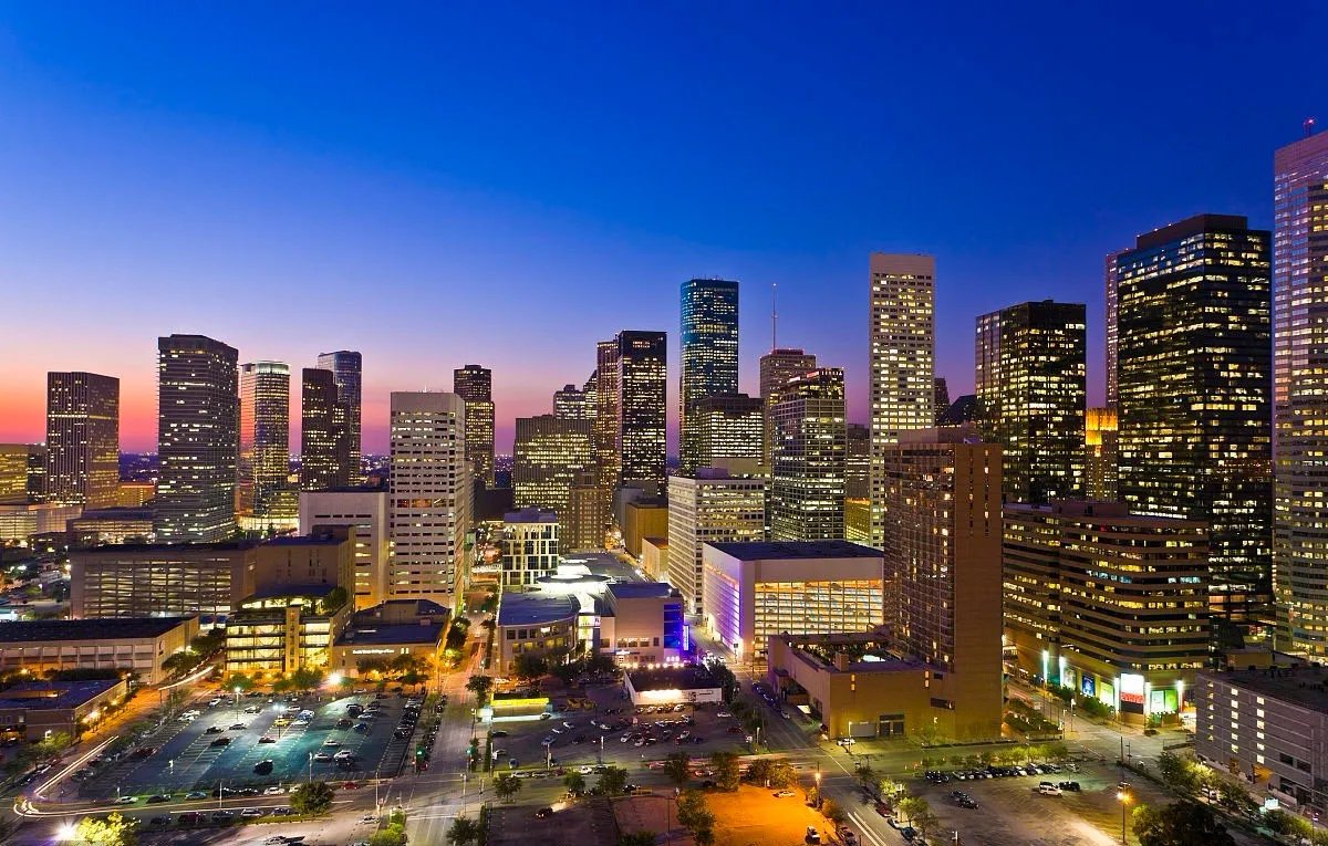 美国休斯敦修车行枪击案导致3人死亡了吗？