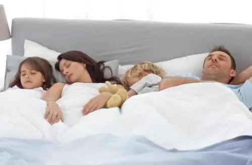 老公工作压力大怎样安慰他呢 老公最近情绪低落怎么开导