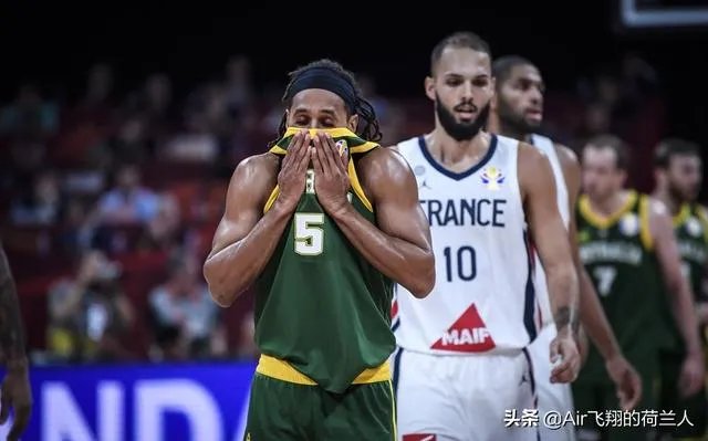 法国67-59逆转澳大利亚,德科洛19分,富尼耶16分,怎么评价?
