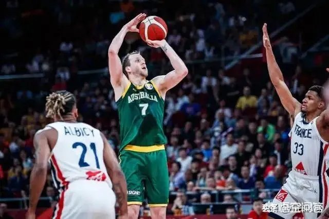 法国67-59逆转澳大利亚,德科洛19分,富尼耶16分,怎么评价?