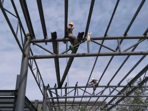 钢结构厂房檩条之间距离是多少