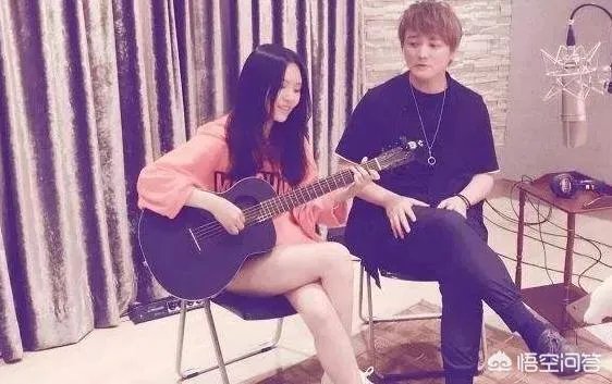 阿冷晒清秀旧照，斗鱼盛典真的只是意外吗？