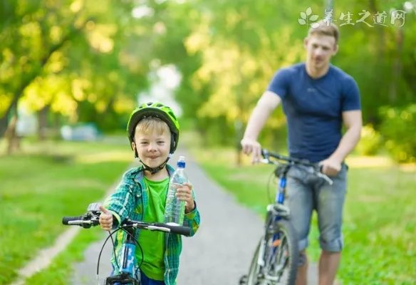 带地理书野外求生 野外求生要注意什么
