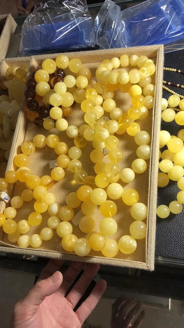 这个不是琥珀吧？