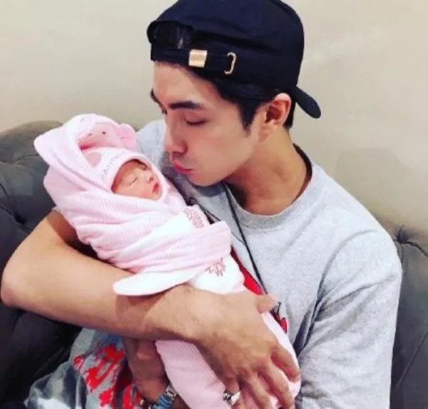 贺军翔老婆长什么样 二胎得女怎么回事