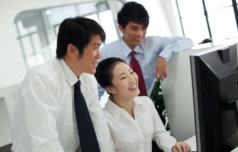 海清给放姨妈假 放假加班工资应该怎么算