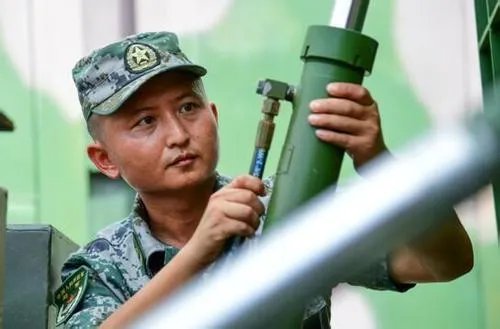 两栖坦克王李恒昌是个怎样的兵？