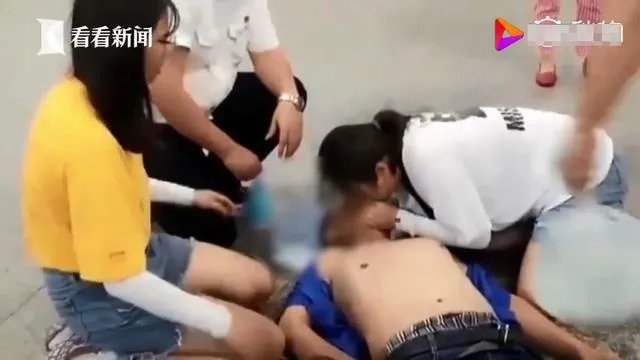 医学生救人无效遭恶评后,学校将授她们特别奖。你如何看此事?