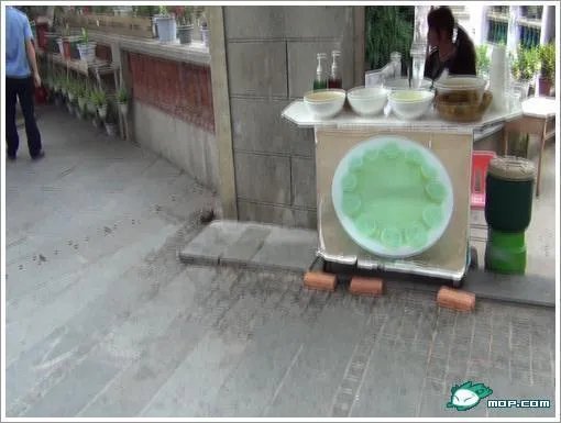 鼓浪屿一女子舌战城管：有种去保护钓鱼岛！