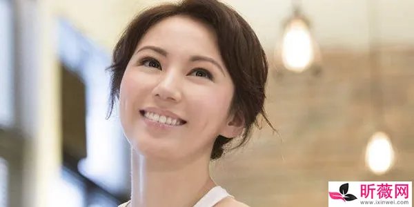 刘心悠和小女孩的故事是什么