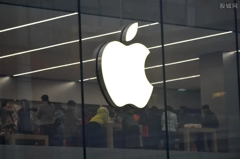 苹果市值一度蒸发870亿美元 到底怎么回事？