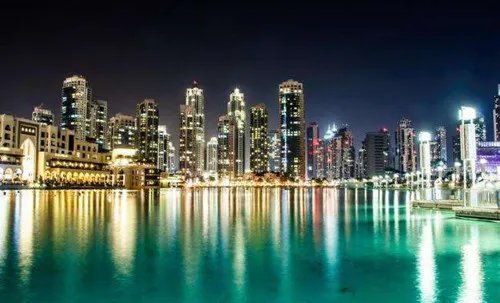 霓虹灯效果图欣赏 霓虹灯照亮整个城市