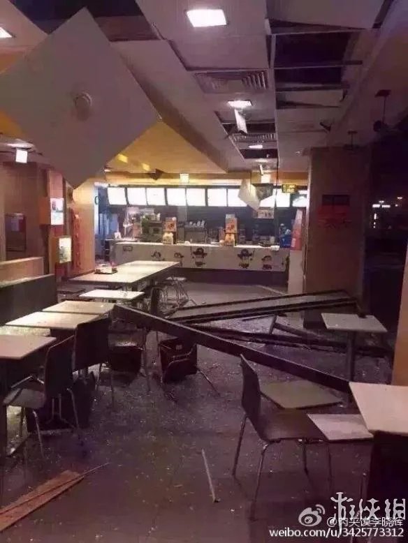 天津滨海新区发生爆炸17人死亡400伤 现场升起蘑菇云