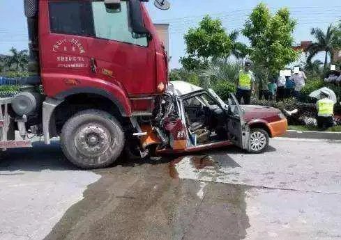 教练出车祸2名学员身亡事件，事情的原委是什么？