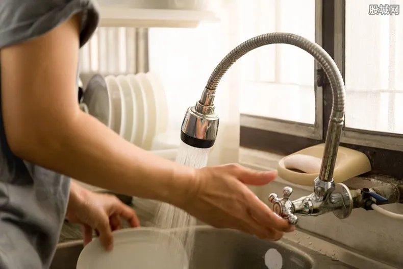 居民家自来水变粉 北京居民自来水价格多少