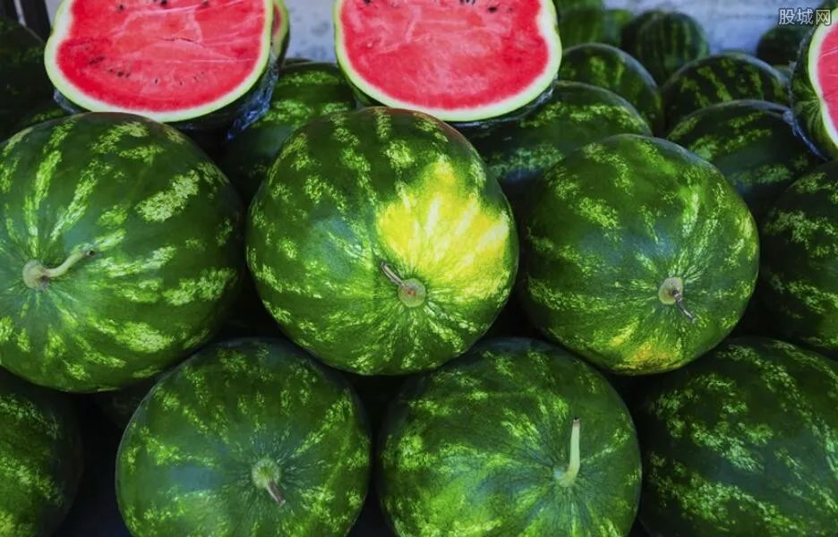 临武城管打死瓜农又抢尸体？真是心碎了都无痕啊！