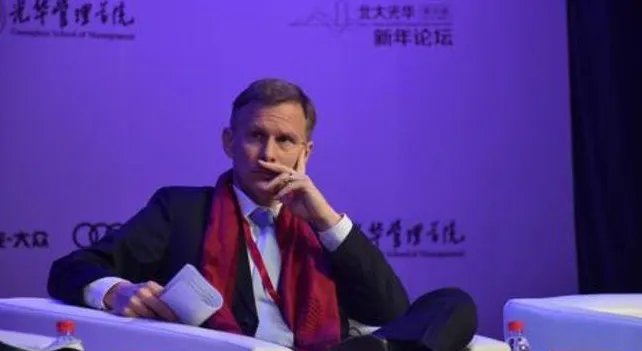 美国驻华首席外交官辞职是为了抗议特朗普?