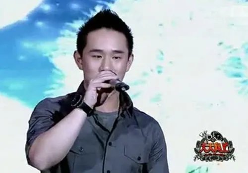 曝天天向上翻唱达人陈以桐 一展歌喉震惊四座
