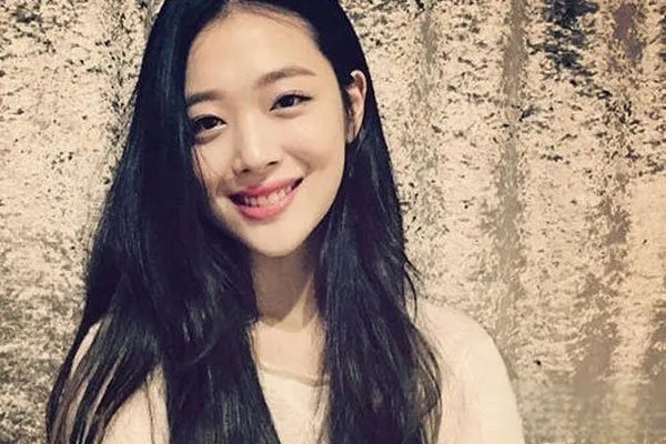 崔雪莉经历了哪些事件 和崔子吃做睡怎么回事