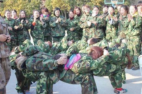 高考696分学霸就是想当兵的原因是什么?