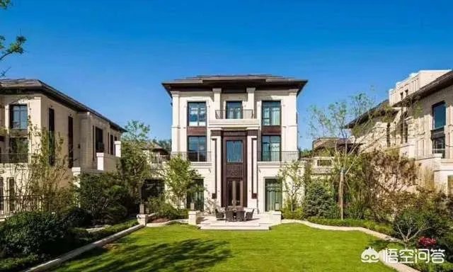 贾乃亮李小璐关系破冰？两人一起陪甜馨玩耍，离婚后首次同框，你怎么评价？