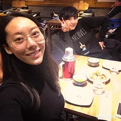 鄂博会成为下一个爆红的“星女郎”吗？