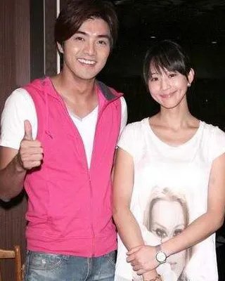 贺军翔初恋女友照片曝光 网传与初恋女友复合