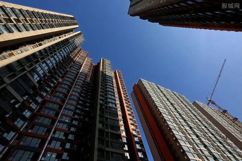 武汉南京楼市新政紧急叫停背后 为何刚发布就删除？