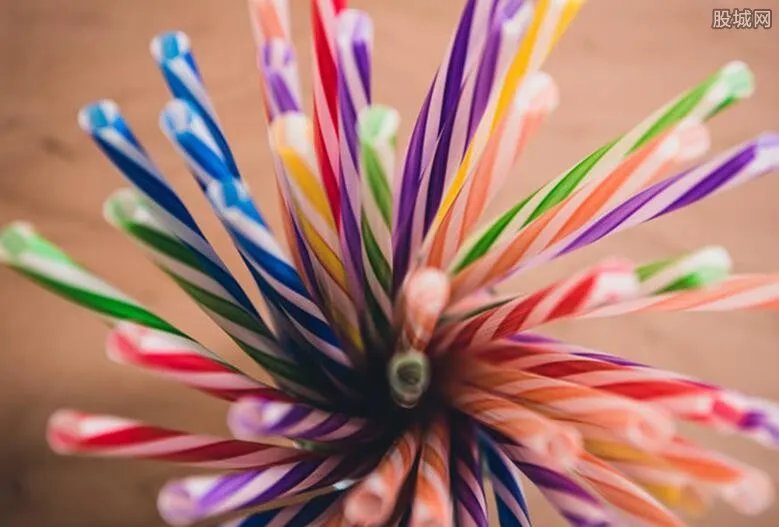 塑料吸管年底禁用 未遵守规定将被处罚