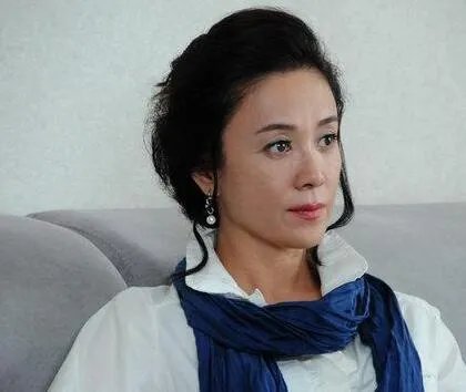傅艺伟丈夫及近况曝光 感情坎坷至今单身