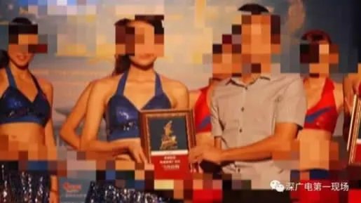 泳装照被发工作群原因曝光:这样的同事你怎么看待