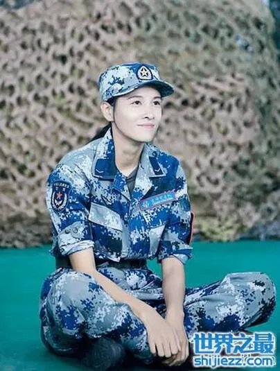 张蓝心是郎平的女儿，郎平的女儿实际上是白浪 