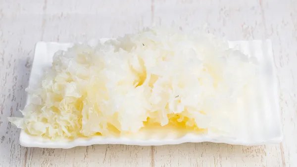 耳朵里刺痛的原因