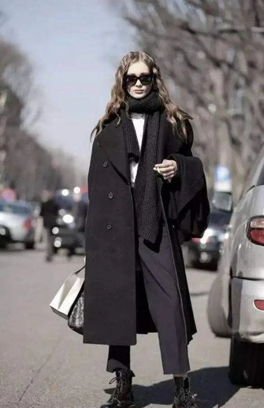 穿阔腿裤怎么搭配上衣?