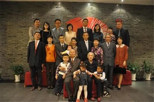 钻石婚送什么礼物好 六十年钻石婚礼物推荐