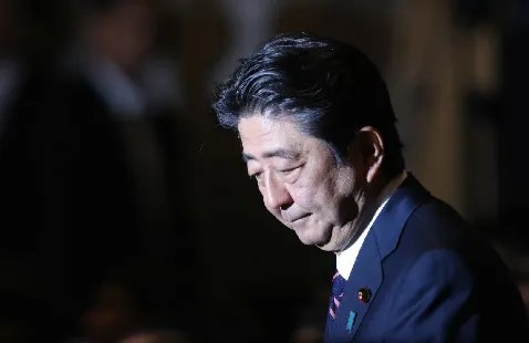 安倍晋三遇刺身亡，他对日本做出了怎样的贡献？