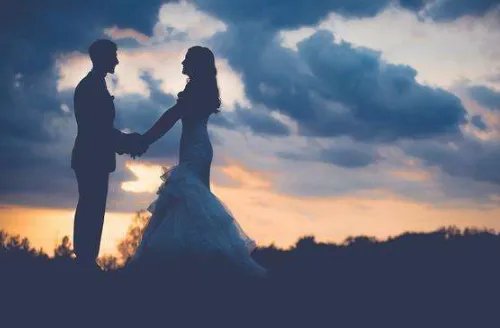 分手后怎么挽留 分手挽留的话有哪些