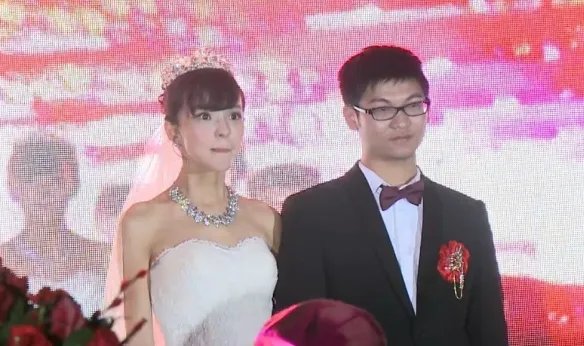 离婚取消!《炉石传说》主播安德罗妮和小板娘和解