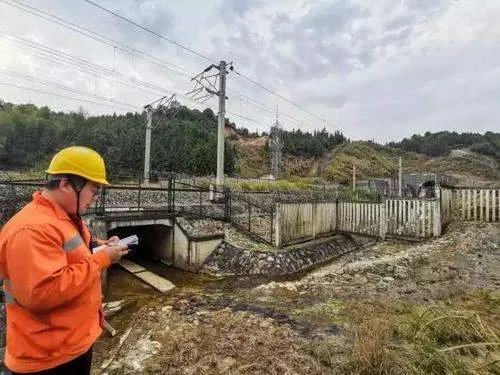 中国气象局连发三个预警，我们该如何提前做好防范？