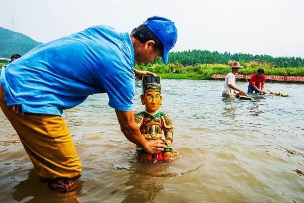 农历四月初八是佛教什么日子啊？