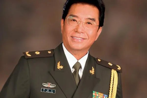 李双江和蒋英的故事 相差20岁应该是谣传