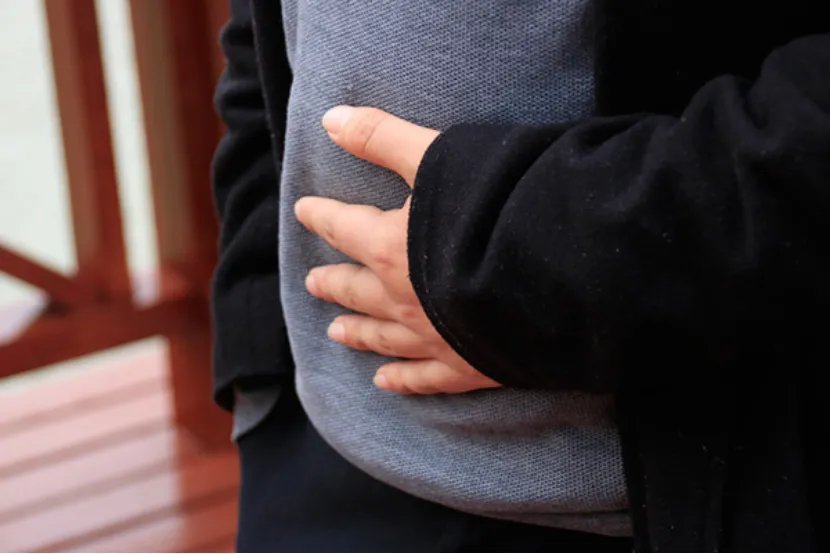 肚子右边疼是怎么回事