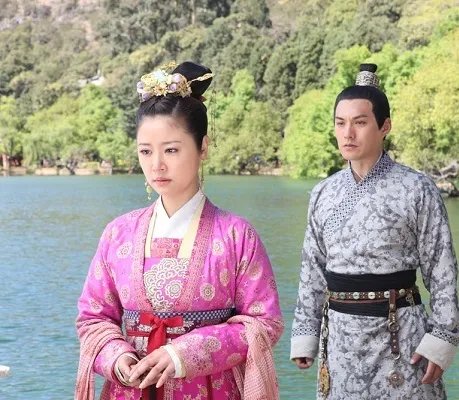 倾世皇妃吻戏大曝光 解密错综复杂的皇室情缘